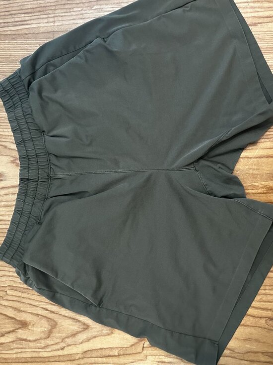 Other - UNIQLO Extra Stretch Active Shorts | 5"